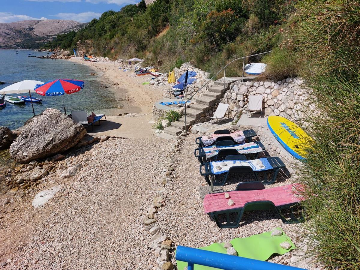 Apartmani Denis Stara Baška Εξωτερικό φωτογραφία
